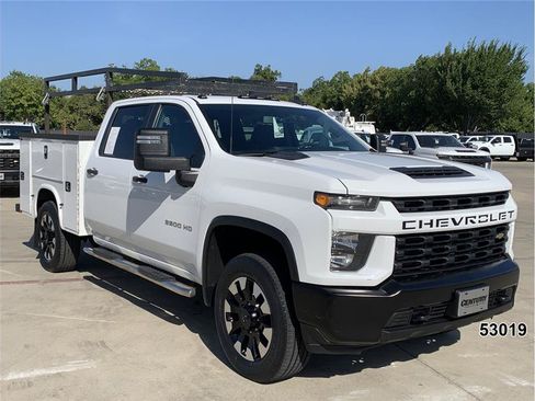 Used 2020 Chevrolet Silverado 2500 Custom w/ Custom Convenience Package AWD/4WD image 3