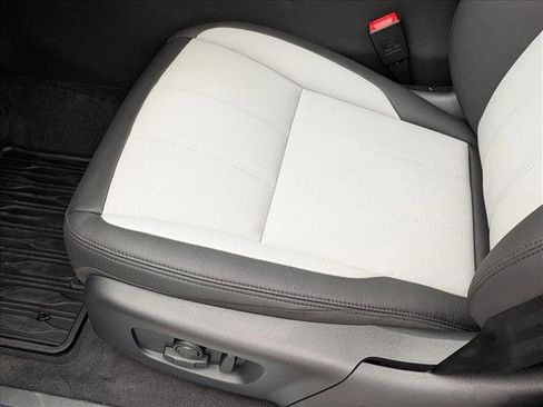 New 2026 Land Rover Range Rover Evoque Dynamic SE image 4