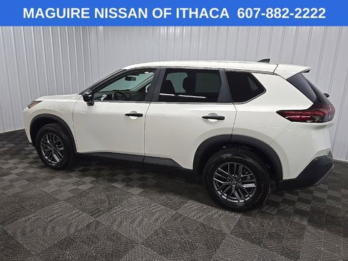 Used 2022 Nissan Rogue S AWD/4WD image 4