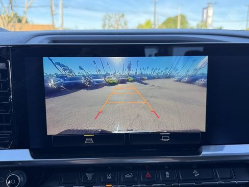 Used 2024 Chevrolet Silverado 2500 LT w/ Convenience Package image 26