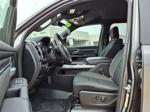 Used 2025 RAM 1500 Big Horn AWD/4WD image 25