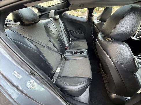 Used 2013 Hyundai Veloster w/ Style Pkg FWD image 13