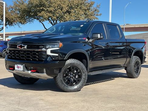 Used 2023 Chevrolet Silverado 1500 ZR2 w/ Technology Package image 2