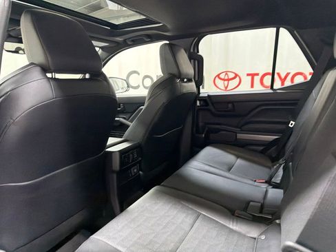 Used 2025 Toyota 4Runner TRD Off-Road Premium AWD/4WD image 19