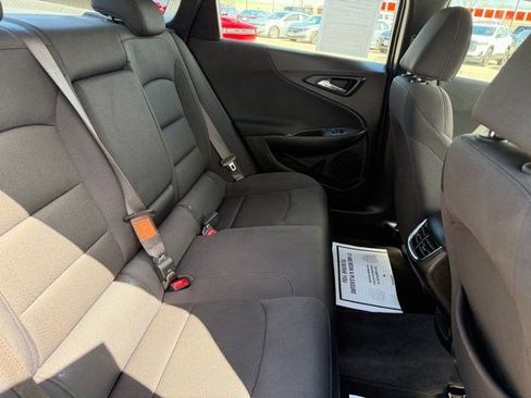 Used 2024 Chevrolet Malibu LT FWD image 18