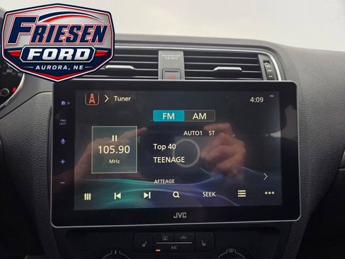 Used 2017 Volkswagen Jetta SE FWD image 20