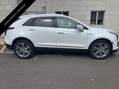 Certified 2024 Cadillac XT5 Premium Luxury w/ Technology Package AWD/4WD image 3