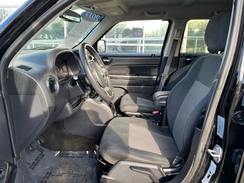 Used 2017 Jeep Patriot Latitude image 11