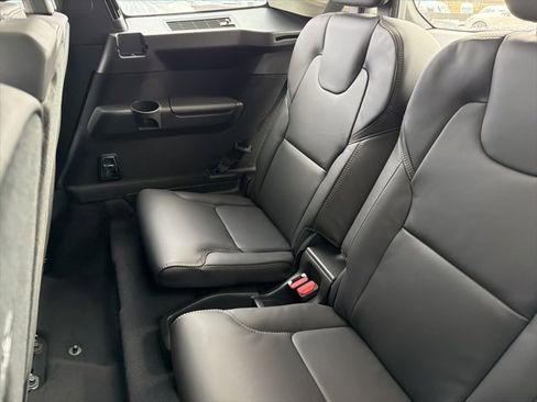 New 2026 Volvo XC90 B6 Ultra image 10
