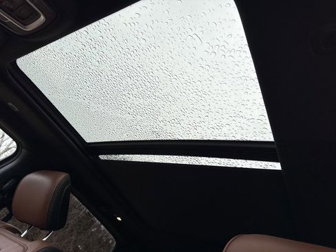 Used 2020 RAM 1500 Limited image 11