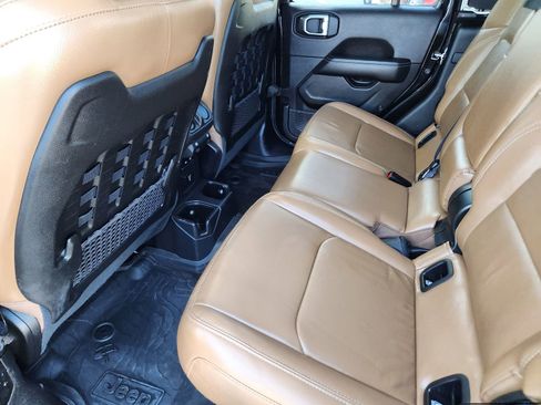 Used 2023 Jeep Gladiator Rubicon w/ LED Lighting Group image 34