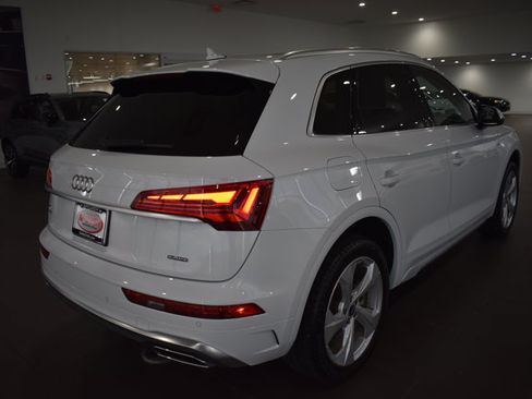 Used 2025 Audi Q5 2.0T Premium Plus w/ Premium Plus Package AWD/4WD image 7