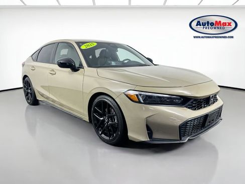 Used 2025 Honda Civic Sport image 1