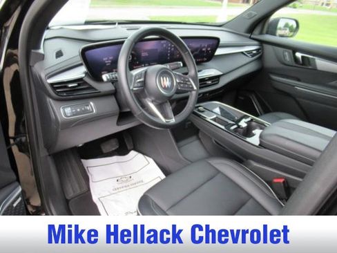 Used 2025 Buick Enclave Preferred FWD image 21