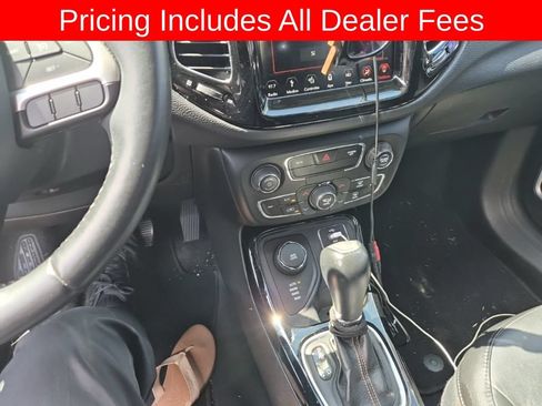 Used 2018 Jeep Compass Limited w/ Navigation Group AWD/4WD image 7