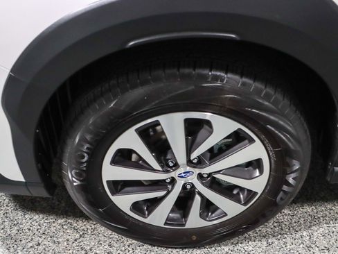 Used 2025 Subaru Outback Premium image 11