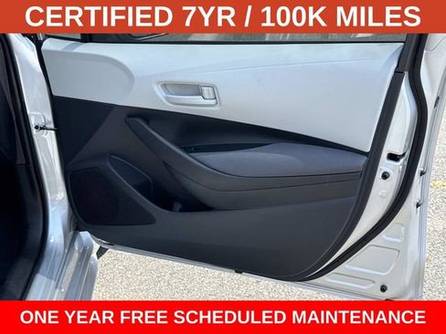 Used 2025 Toyota Corolla LE FWD image 8