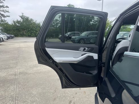 Certified 2026 BMW X5 sDrive40i w/ Parking Assistance Package RWD image 19