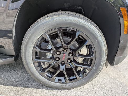 New 2026 GMC Yukon Elevation w/ Elevation Premium Package image 12