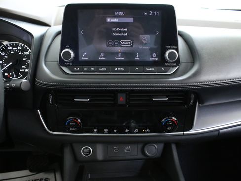 Used 2021 Nissan Rogue SV AWD/4WD image 19
