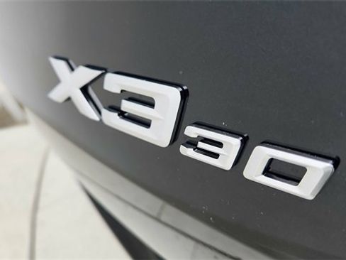 Used 2025 BMW X3 xDrive30i w/ Premium Package image 17