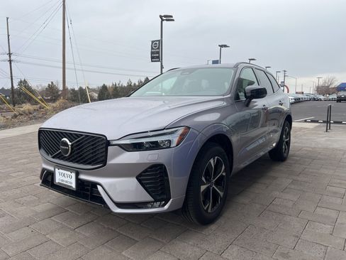 New 2026 Volvo XC60 B5 Core w/ Climate Package image 6