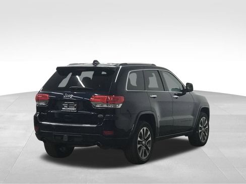 Used 2017 Jeep Grand Cherokee Overland w/ Jeep Active Safety Group image 8