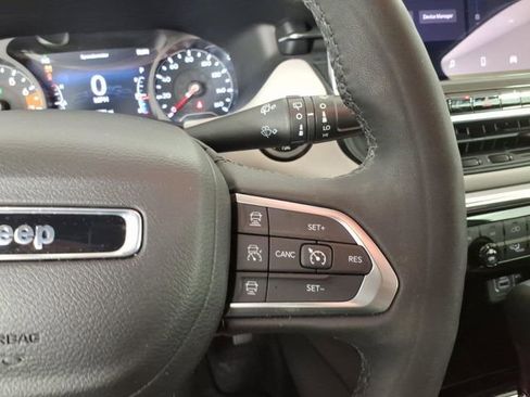 Used 2024 Jeep Compass Limited AWD/4WD image 17