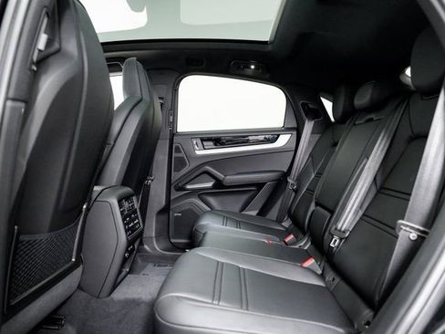 New 2026 Porsche Cayenne S image 26