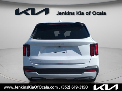 New 2026 Kia Sorento LX image 4