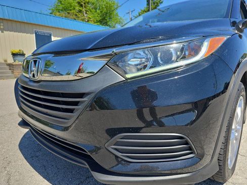 Used 2019 Honda HR-V LX image 9