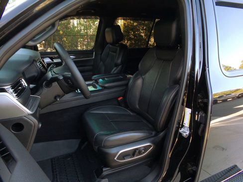 Used 2022 Jeep Wagoneer Series II image 7