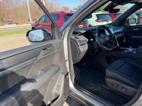 New 2026 GMC Acadia Elevation w/ Black Edition AWD/4WD image 18