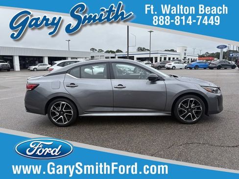 Used 2025 Nissan Sentra SR image 1