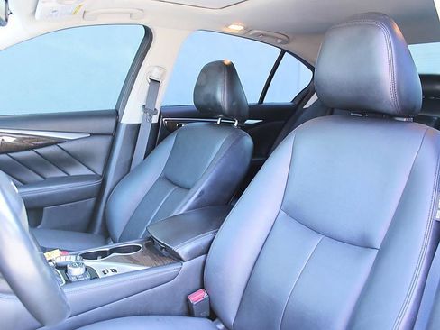 Used 2018 INFINITI Q50 Luxe w/ Essential Package (2.0T Luxe) image 12