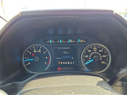 Used 2015 Ford F150 XLT w/ Equipment Group 301A Mid RWD image 10
