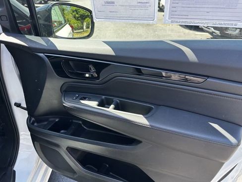 Used 2023 Honda Odyssey Elite image 35