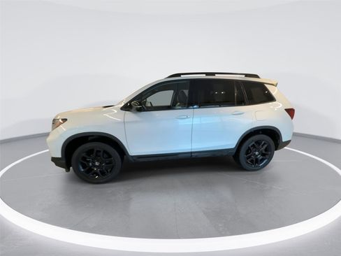 Used 2024 Honda Passport Black Edition image 4