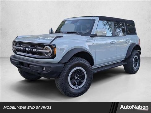 New 2024 Ford Bronco Outer Banks w/ Sasquatch Package image 1