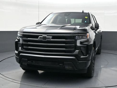 Used 2024 Chevrolet Silverado 1500 High Country w/ Midnight Edition image 8