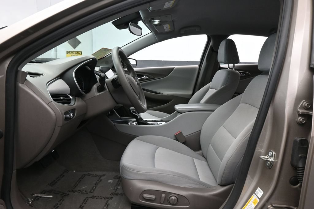 Used 2024 Chevrolet Malibu LT FWD image 11