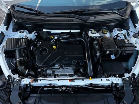 Used 2023 GMC Terrain SLE image 28