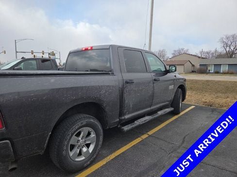 Used 2018 RAM 1500 Express image 3