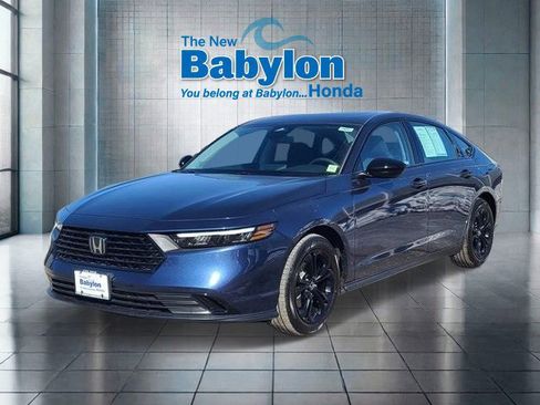 Used 2025 Honda Accord SE image 1