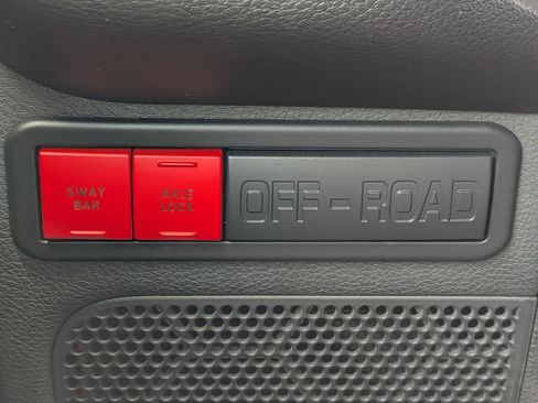 Used 2017 Jeep Wrangler Unlimited Rubicon image 22