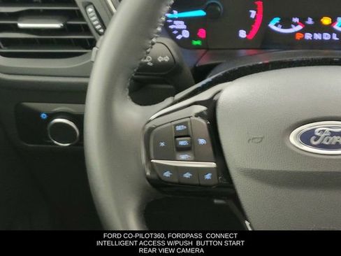 Certified 2022 Ford Escape SE w/ Cold Weather Package image 28