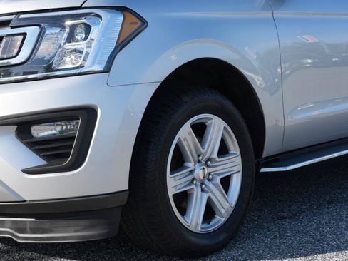 Used 2019 Ford Expedition XLT w/ Equipment Group 202A RWD image 9