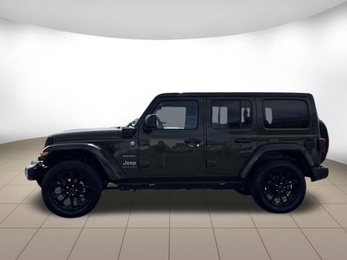 Used 2024 Jeep Wrangler Unlimited Sahara AWD/4WD image 4
