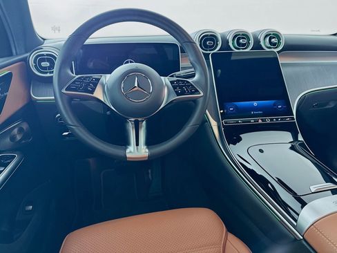 Certified 2026 Mercedes-Benz GLC 300 image 25