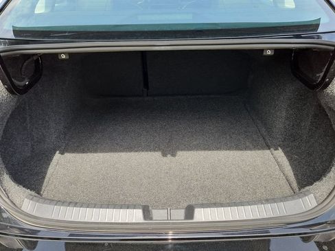 Used 2025 Volkswagen Jetta SE FWD image 29